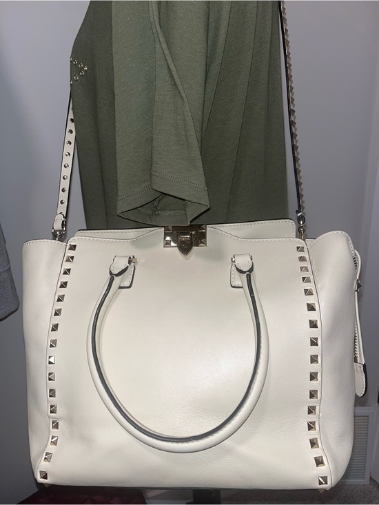 Valentino Garavani Handbags - Valentino Garavani Cream Leather Rockstud Trapeze Tote